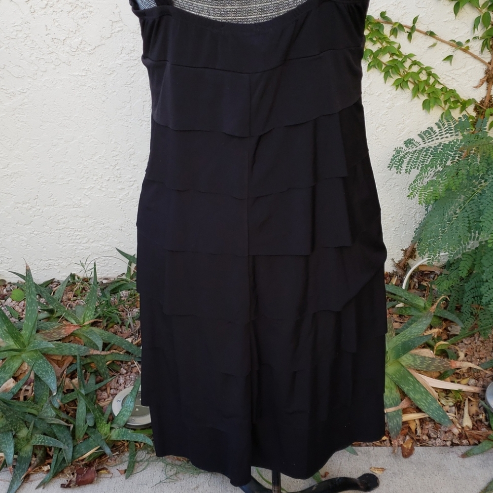HOLIDAY  DRESS - Picture 7 of 8